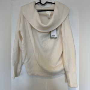 H&M Off-the-shoulder Sweater size S with tag